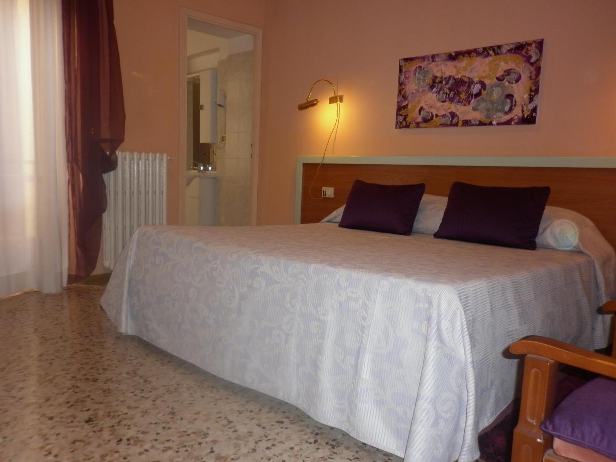 Hotel San Donnino Fidenza Chambre photo