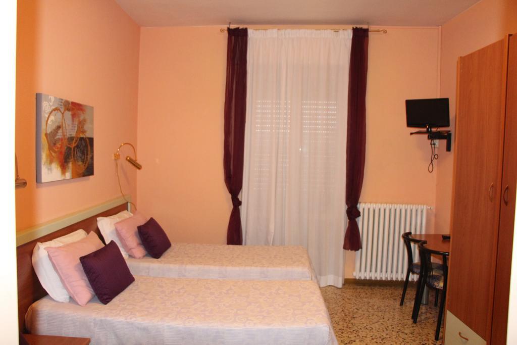 Hotel San Donnino Fidenza Extérieur photo