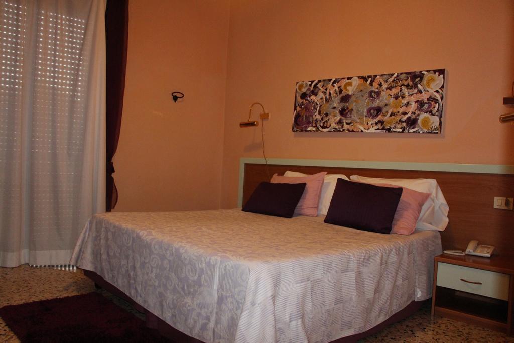 Hotel San Donnino Fidenza Extérieur photo